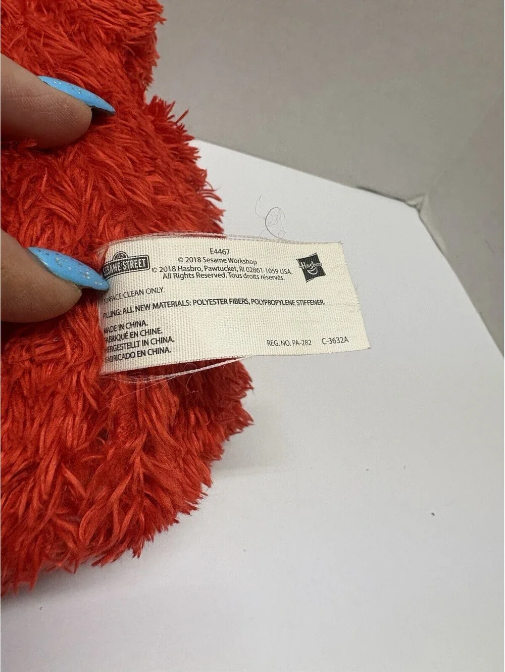 Sesame Street Hug Tickle Me Elmo Hasbro 2018 Speaks English or Spanish P4